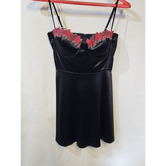 Windsor Black With Roses Satin Dress - Picture 1 of 8